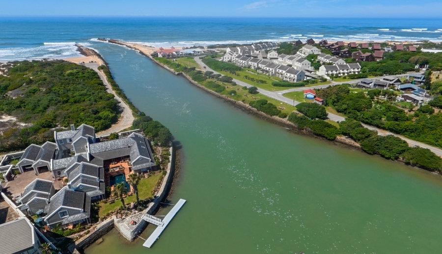 7 Bedroom Property for Sale in Royal Alfred Marina Eastern Cape